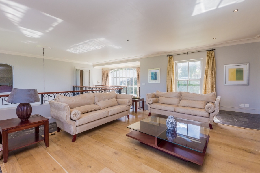 To Let 7 Bedroom Property for Rent in Constantia Western Cape